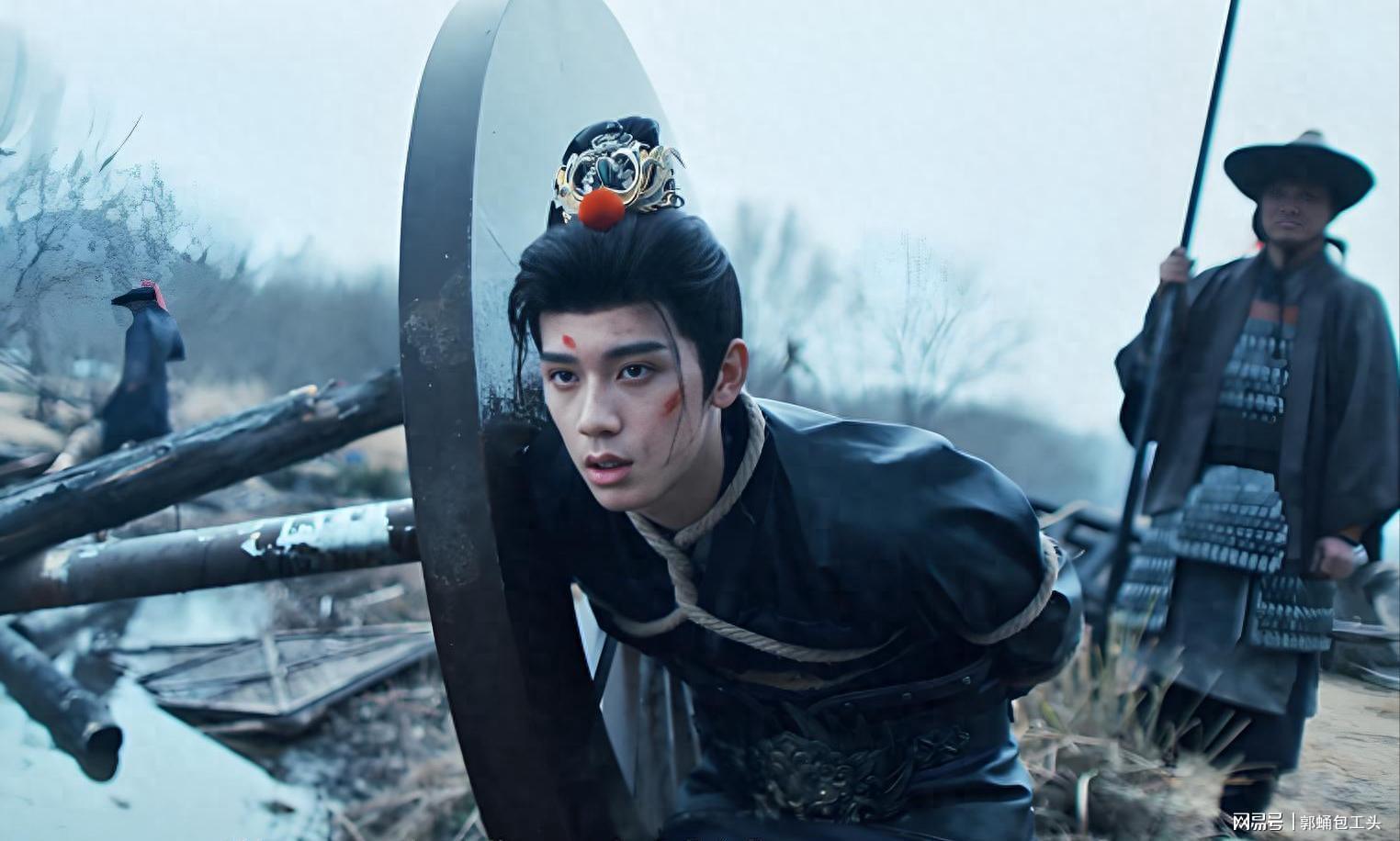 kaiyun-《逐玉》随元青杀疯了！被信任大哥捅刀，才懂他为何割下头给谢征